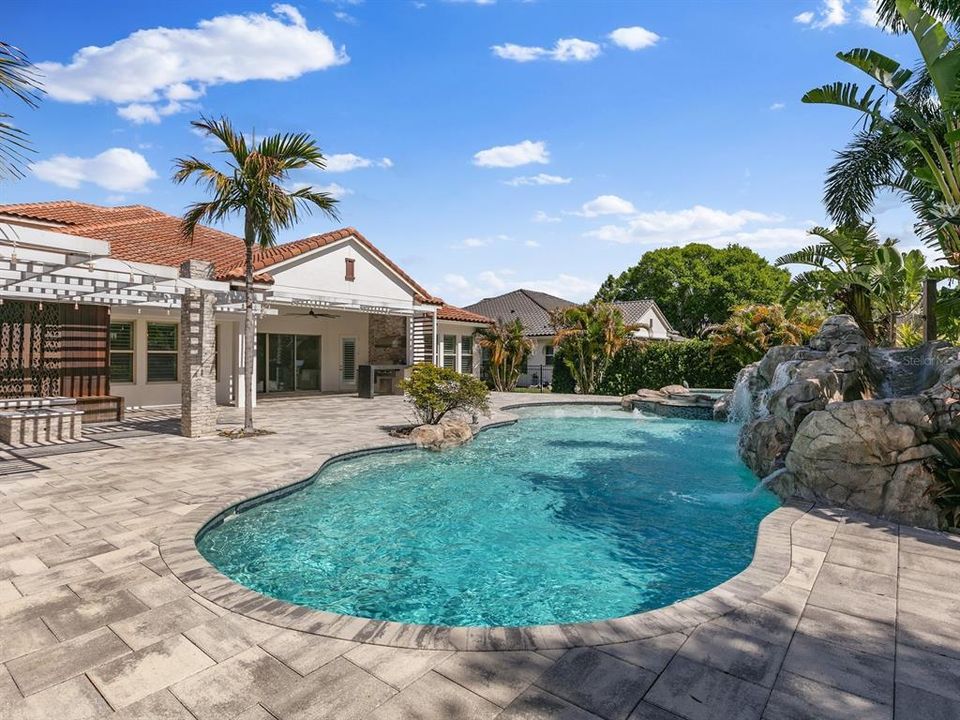 Recently Sold: $1,495,000 (5 beds, 5 baths, 4098 Square Feet)