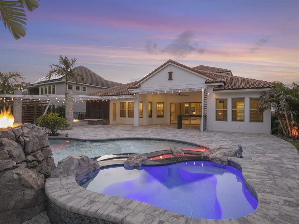 Recently Sold: $1,495,000 (5 beds, 5 baths, 4098 Square Feet)