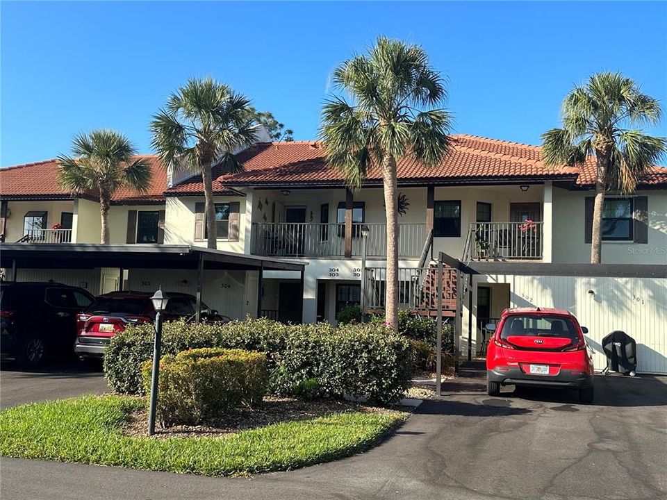 Recently Sold: $289,500 (2 beds, 2 baths, 1112 Square Feet)