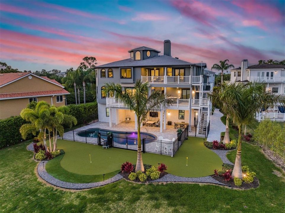 Recently Sold: $2,599,900 (5 beds, 4 baths, 5161 Square Feet)