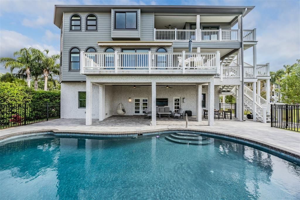 Recently Sold: $2,599,900 (5 beds, 4 baths, 5161 Square Feet)