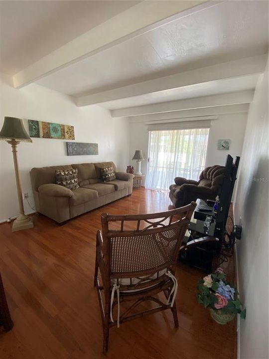 Recently Sold: $90,000 (1 beds, 1 baths, 648 Square Feet)