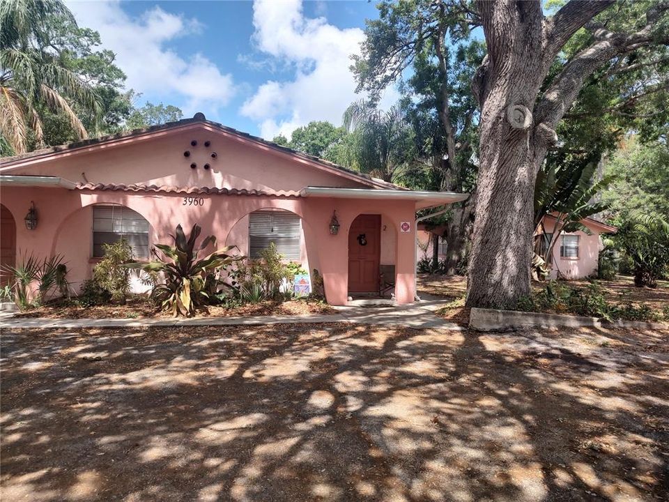 Recently Sold: $998,000 (7 beds, 0 baths, 4826 Square Feet)