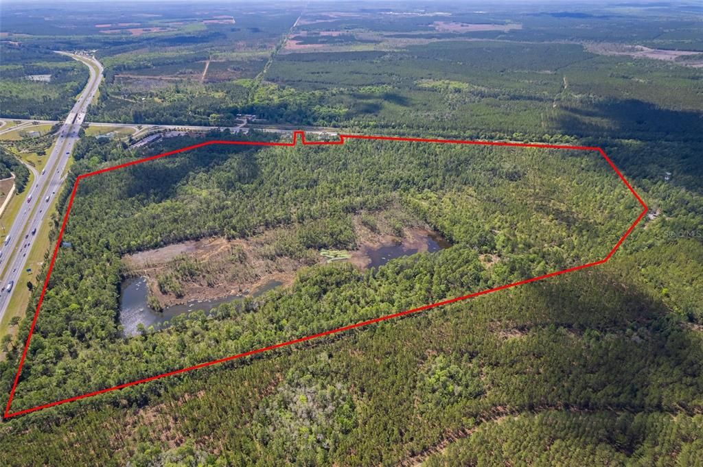 На продажу: $2,600,000 (151.44 acres)