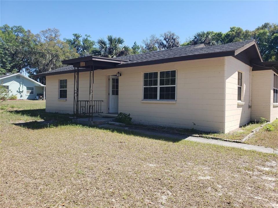 Recently Sold: $175,000 (3 beds, 1 baths, 1349 Square Feet)