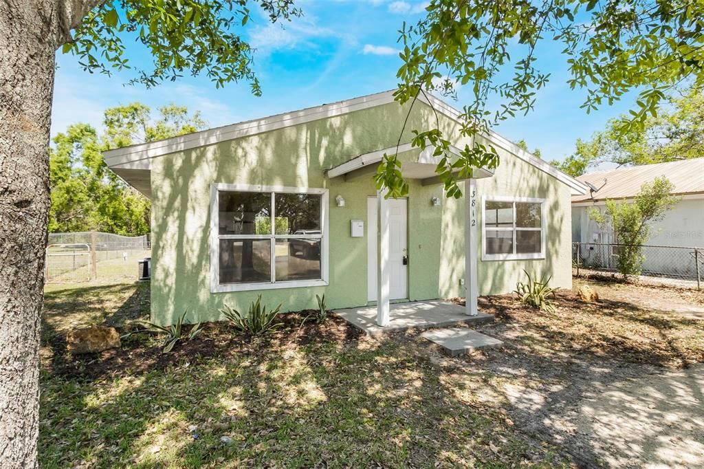 Recently Sold: $209,000 (2 beds, 1 baths, 992 Square Feet)