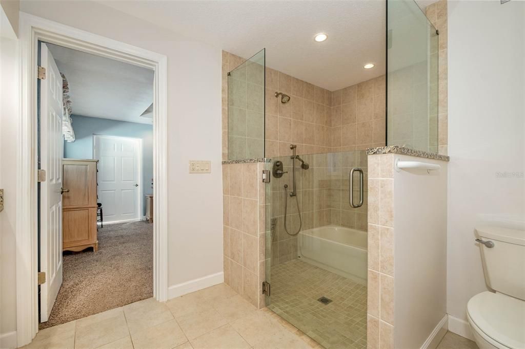 Recently Sold: $750,000 (2 beds, 2 baths, 1673 Square Feet)
