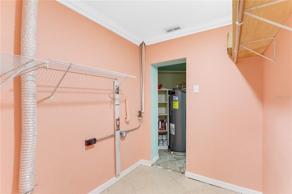 Recently Sold: $420,000 (2 beds, 1 baths, 1679 Square Feet)