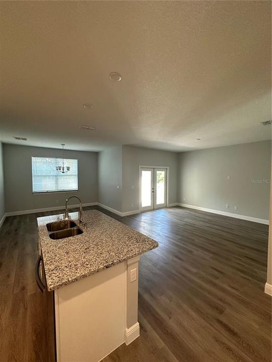 Recently Sold: $264,500 (3 beds, 2 baths, 1504 Square Feet)