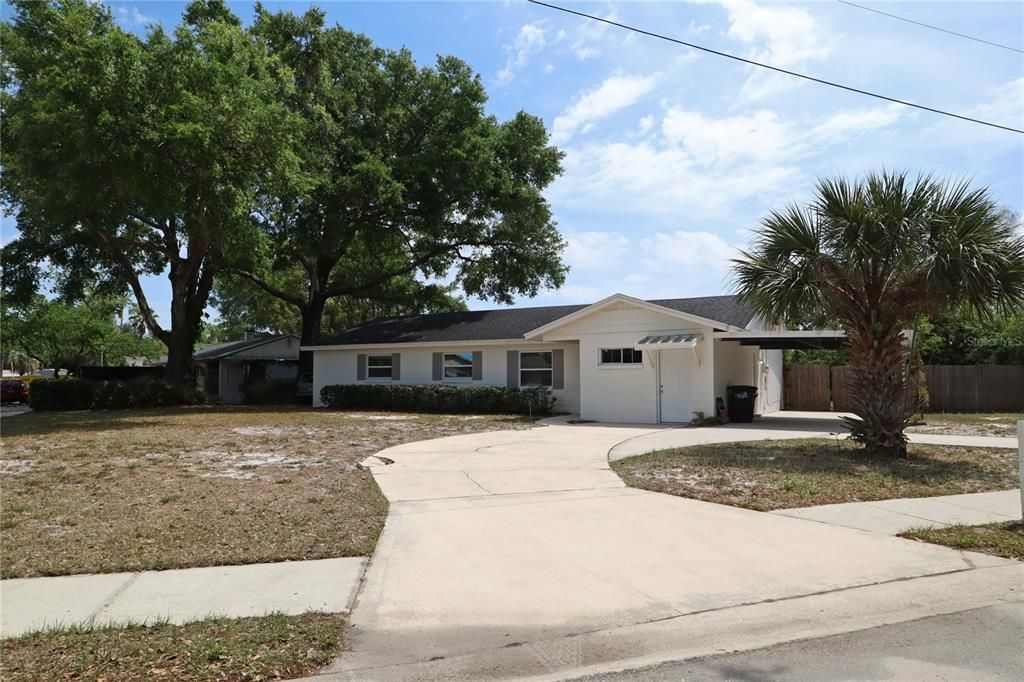 Recently Sold: $369,000 (3 beds, 2 baths, 1688 Square Feet)