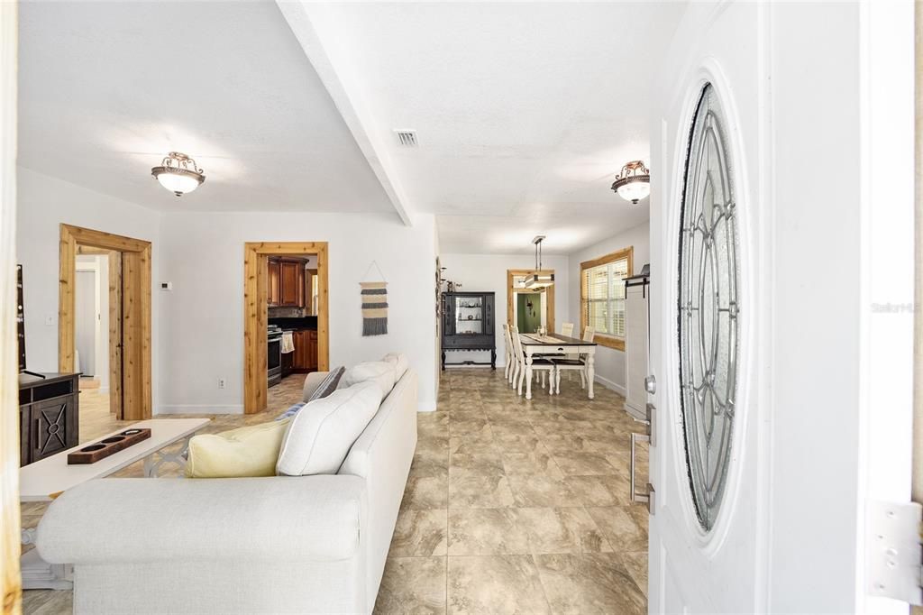 Recently Sold: $269,999 (2 beds, 2 baths, 924 Square Feet)