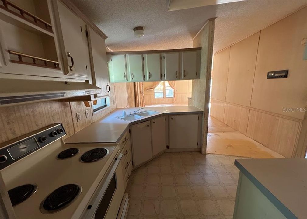 Vendido Recientemente: $59,000 (2 camas, 2 baños, 920 Pies cuadrados)