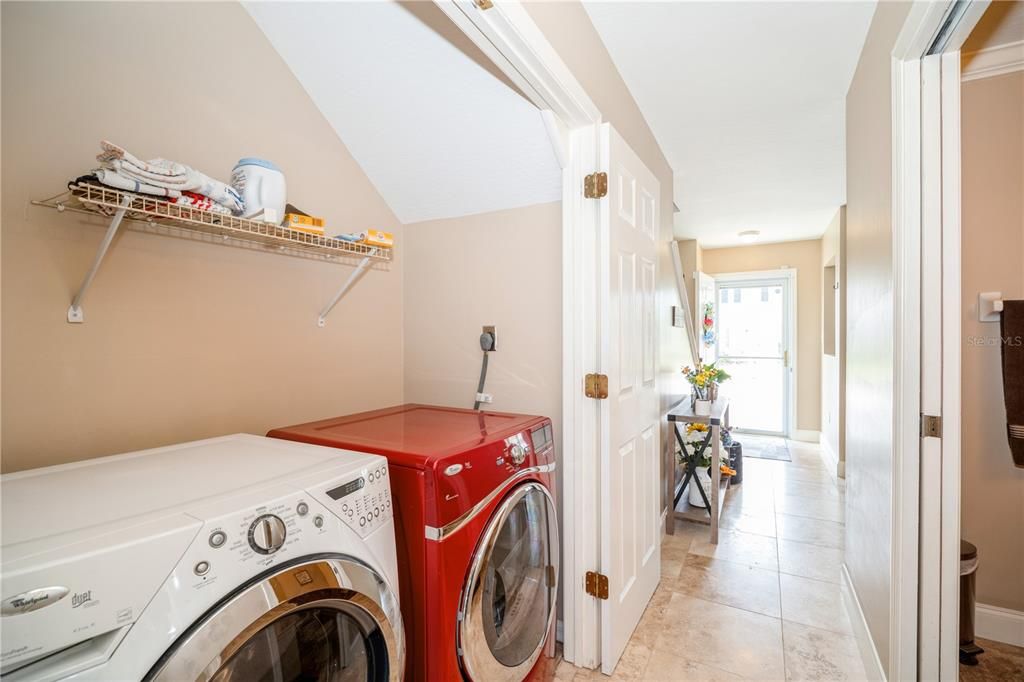 Washer/Dryer in utility closet