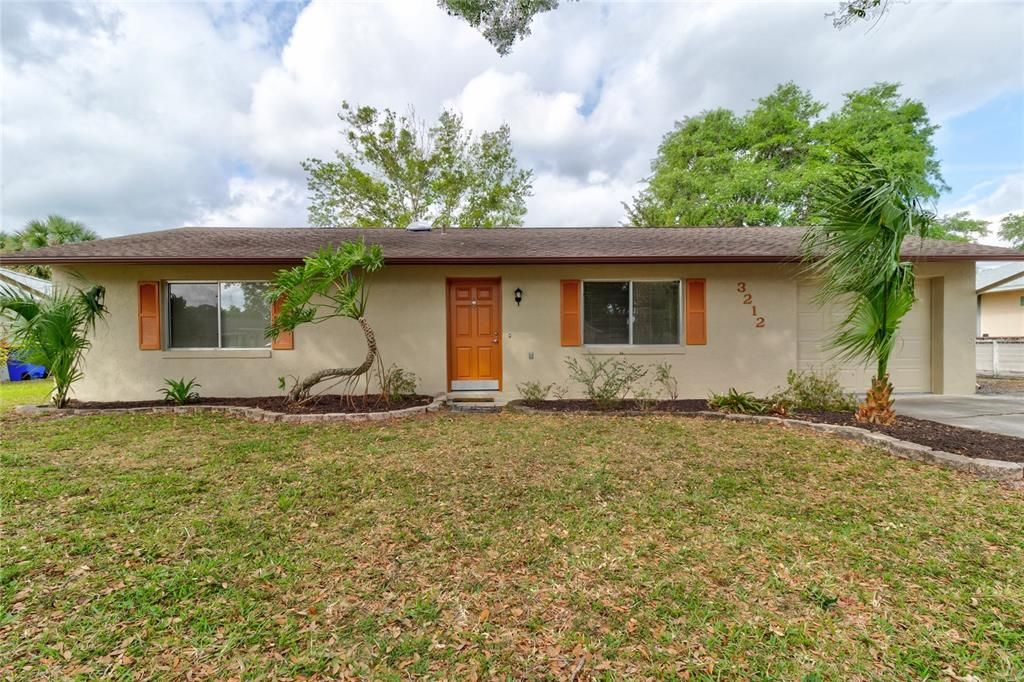 Recently Sold: $269,900 (2 beds, 2 baths, 1148 Square Feet)