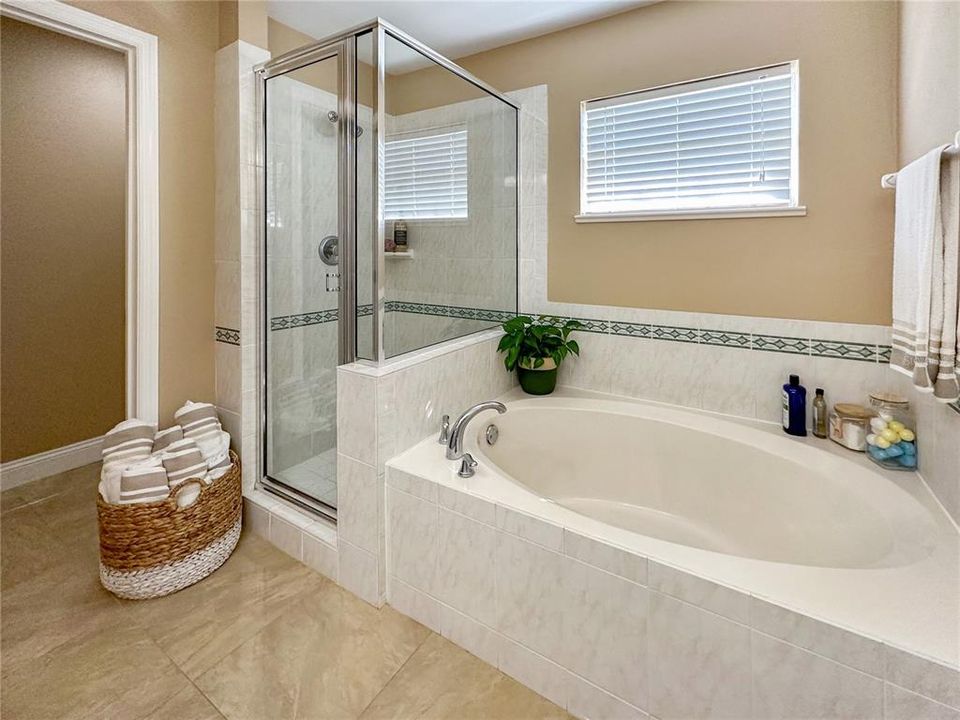 最近售出: $430,000 (3 贝兹, 2 浴室, 1667 平方英尺)
