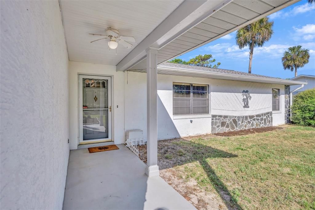 Recently Sold: $239,000 (2 beds, 2 baths, 1364 Square Feet)