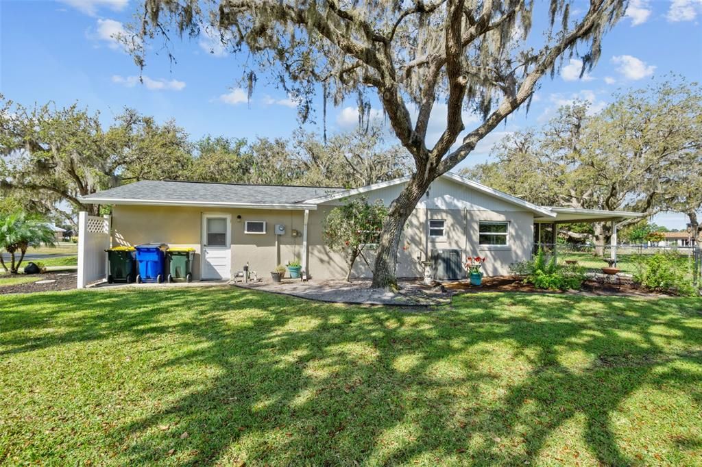 Recently Sold: $294,900 (3 beds, 2 baths, 1952 Square Feet)