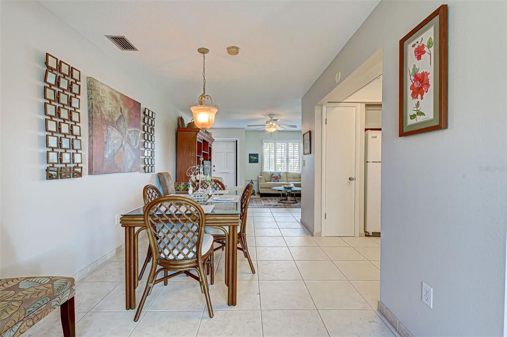 Recently Sold: $354,000 (2 beds, 2 baths, 1105 Square Feet)