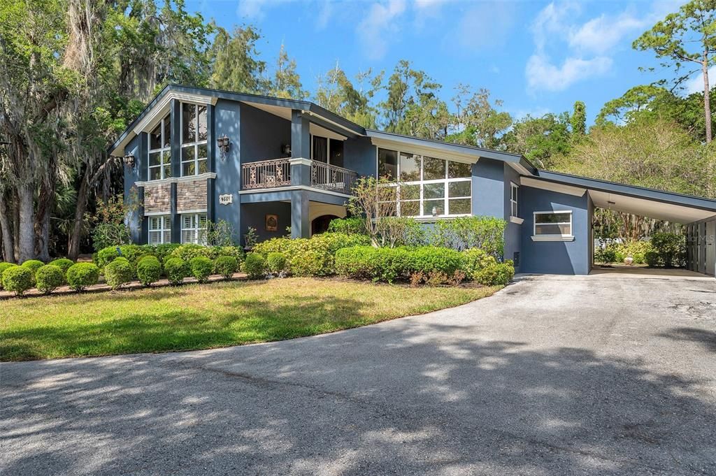 Recently Sold: $1,675,000 (6 beds, 4 baths, 4922 Square Feet)