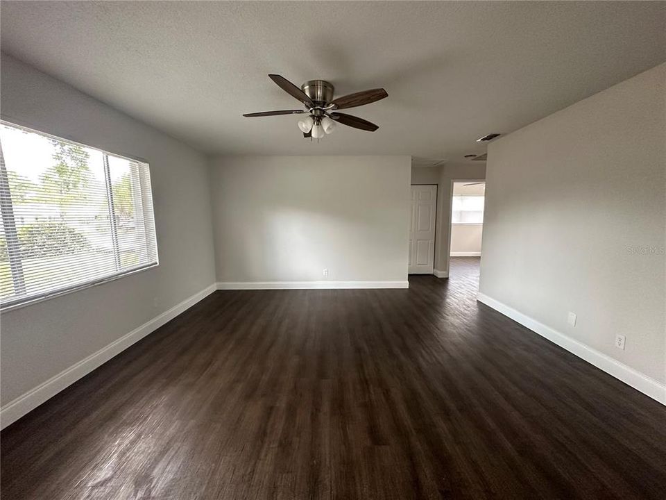 Recently Rented: $1,600 (3 beds, 1 baths, 1065 Square Feet)