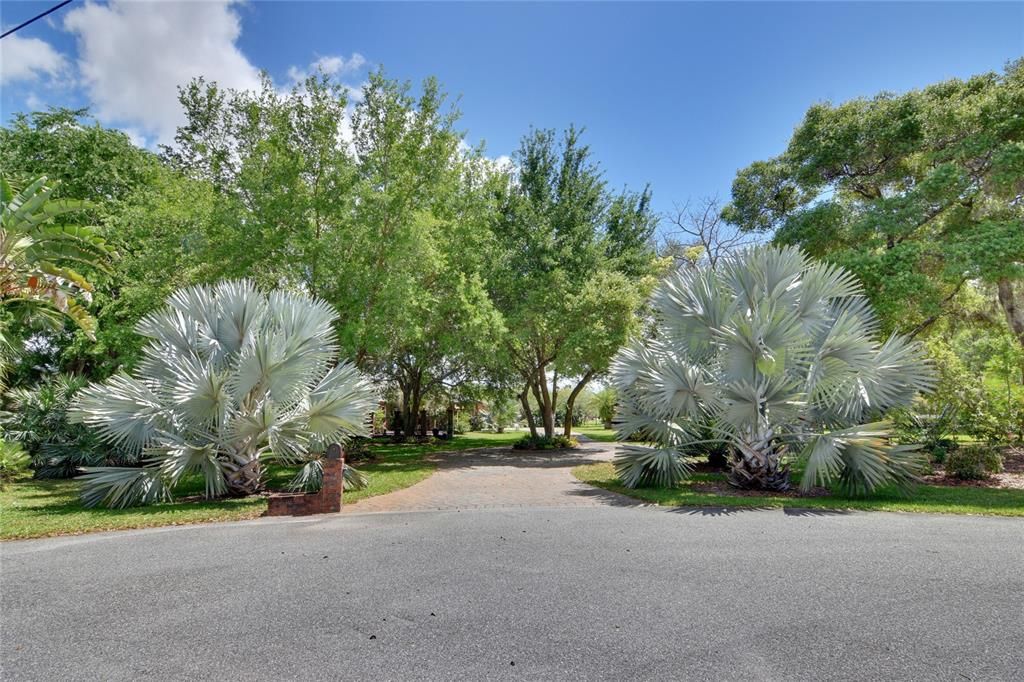 Recently Sold: $799,000 (4 beds, 2 baths, 3131 Square Feet)