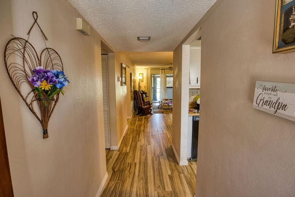 Recently Sold: $192,500 (2 beds, 2 baths, 1184 Square Feet)