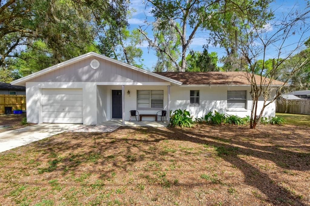 Recently Sold: $265,000 (3 beds, 2 baths, 1190 Square Feet)