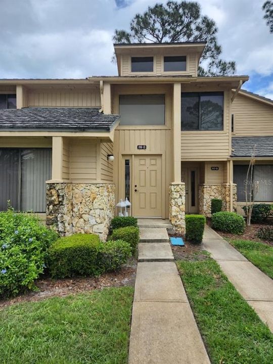 Recently Sold: $239,990 (2 beds, 2 baths, 1242 Square Feet)