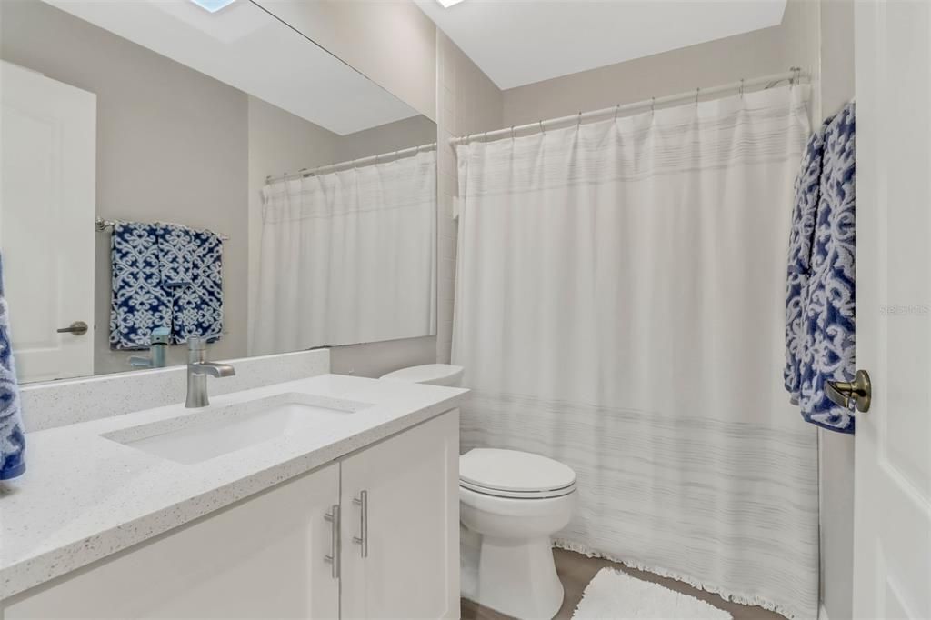 最近售出: $545,000 (3 贝兹, 2 浴室, 1463 平方英尺)