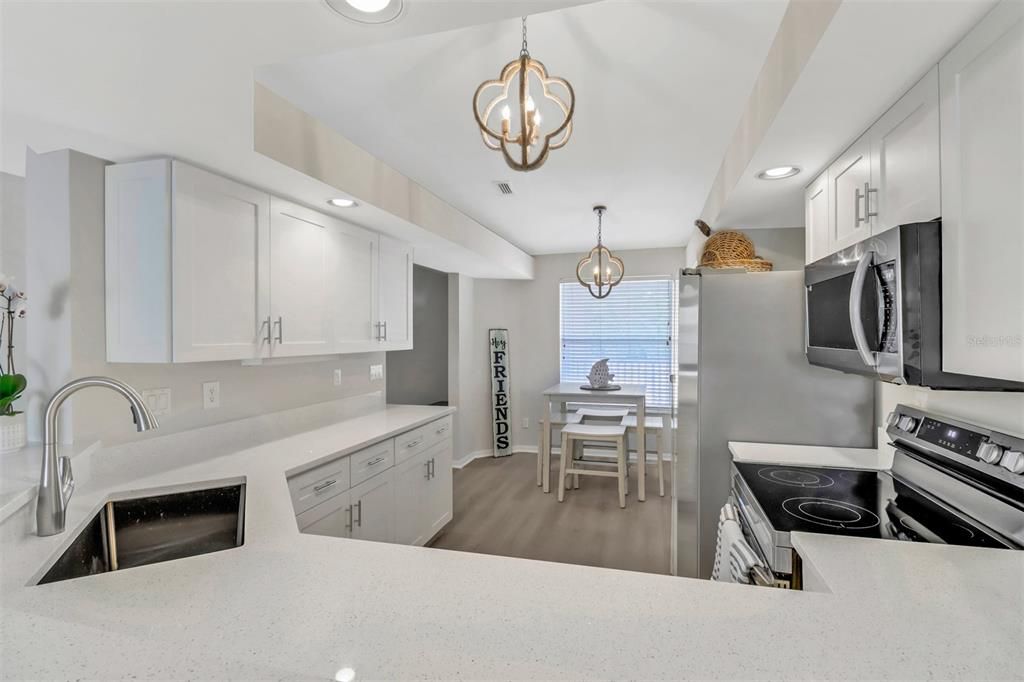 Recently Sold: $545,000 (3 beds, 2 baths, 1463 Square Feet)