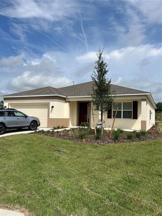 Recently Rented: $1,900 (3 beds, 2 baths, 2128 Square Feet)