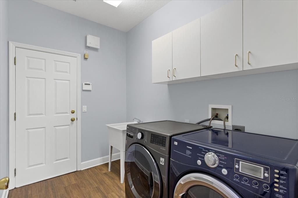 Laundry Room. Washer and Dryer Convey