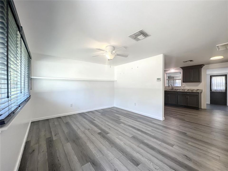 Recently Sold: $247,000 (3 beds, 1 baths, 1344 Square Feet)