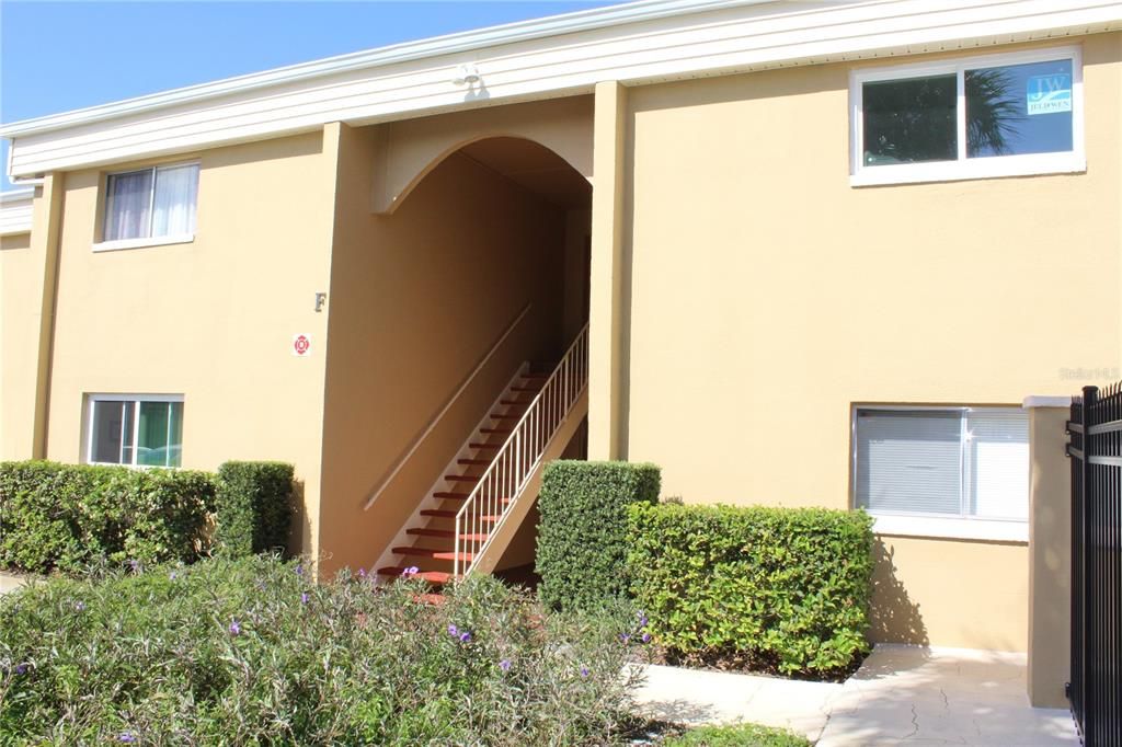 Recently Sold: $140,000 (1 beds, 1 baths, 768 Square Feet)