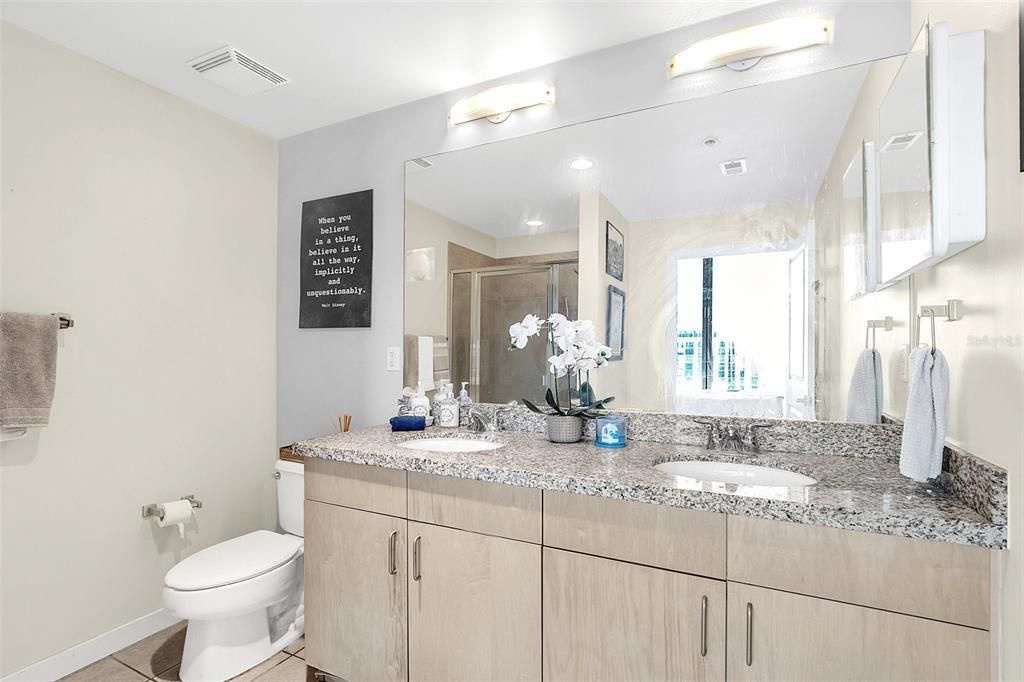 Recently Sold: $423,900 (2 beds, 2 baths, 1261 Square Feet)