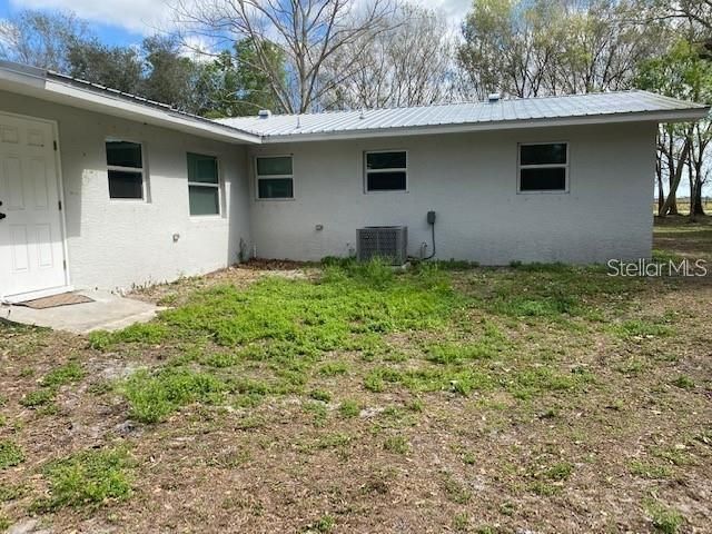 Recently Sold: $379,000 (4 beds, 2 baths, 2054 Square Feet)