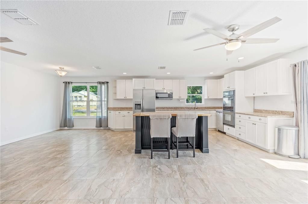 Recently Sold: $515,000 (3 beds, 2 baths, 1401 Square Feet)