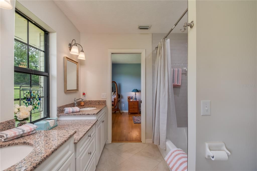 Recently Sold: $2,200,000 (3 beds, 2 baths, 3454 Square Feet)