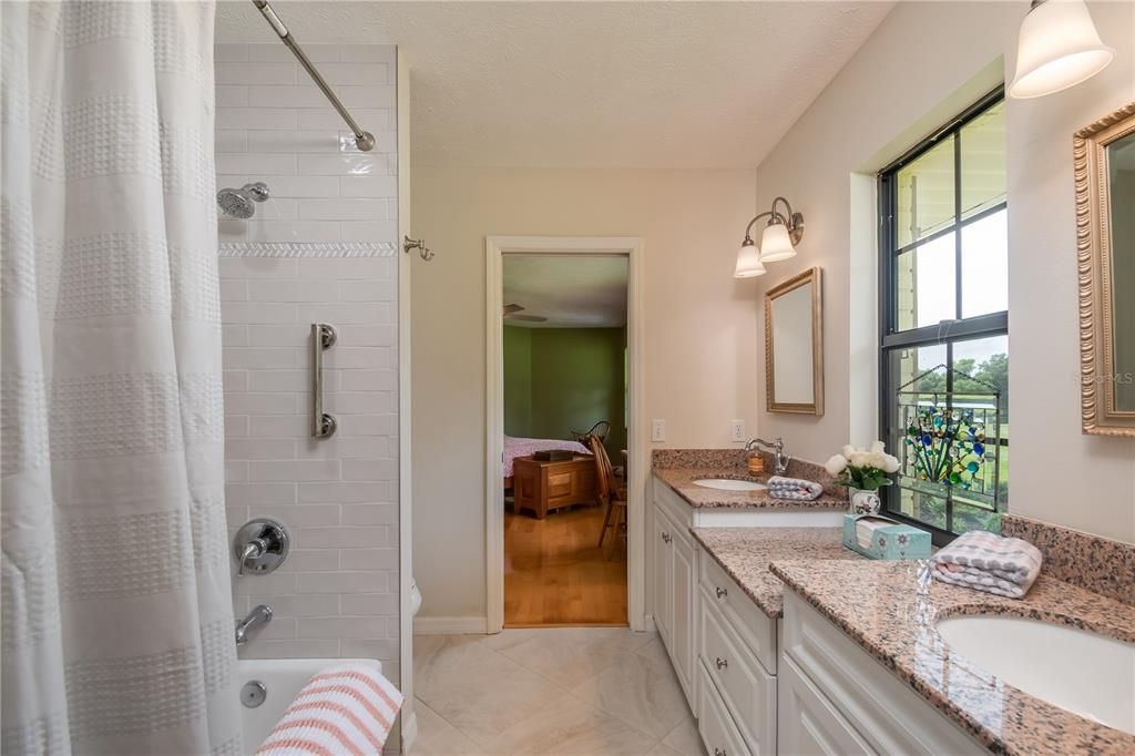 Recently Sold: $2,200,000 (3 beds, 2 baths, 3454 Square Feet)
