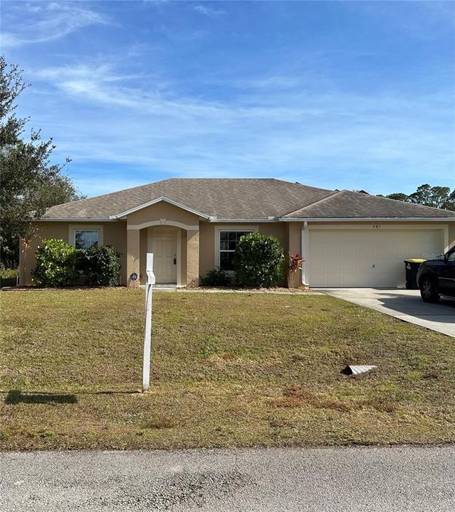 Recently Sold: $365,000 (4 beds, 2 baths, 1504 Square Feet)