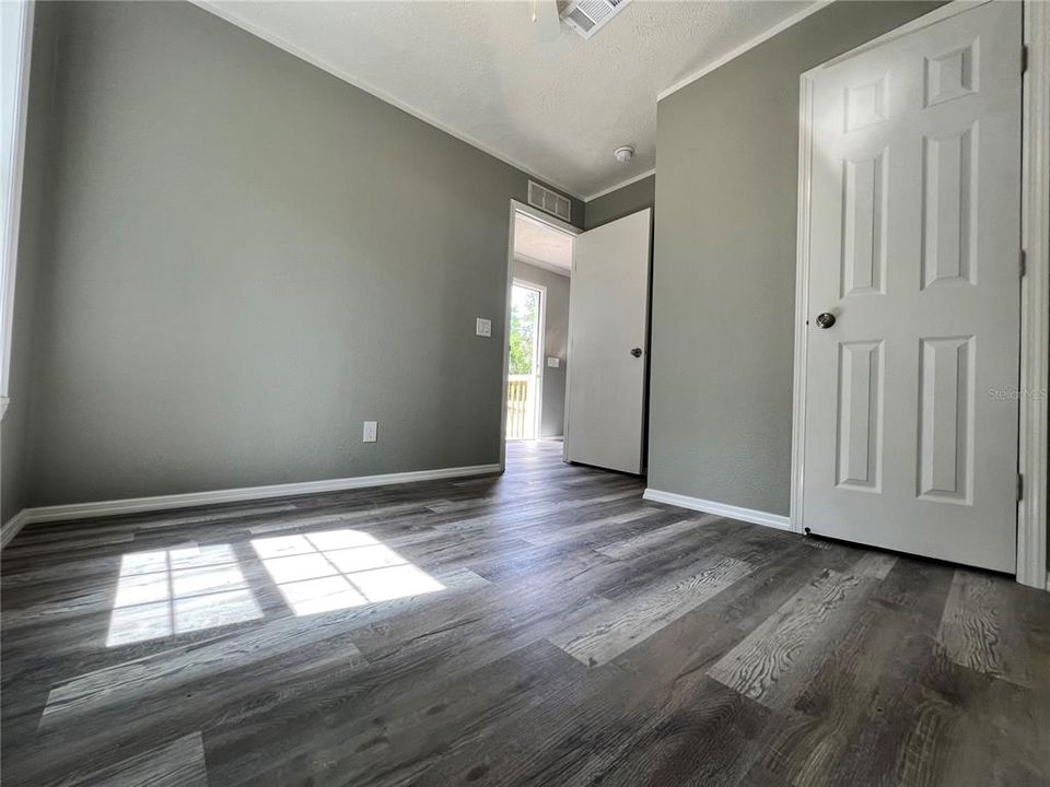 Recently Sold: $150,000 (2 beds, 2 baths, 896 Square Feet)