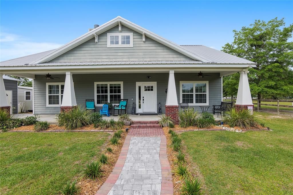 Recently Sold: $515,000 (3 beds, 2 baths, 1584 Square Feet)