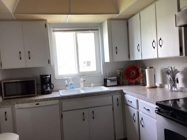 For Rent: $4,500 (2 beds, 2 baths, 1168 Square Feet)