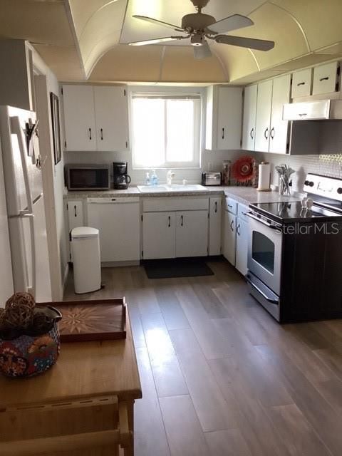 For Rent: $4,500 (2 beds, 2 baths, 1168 Square Feet)