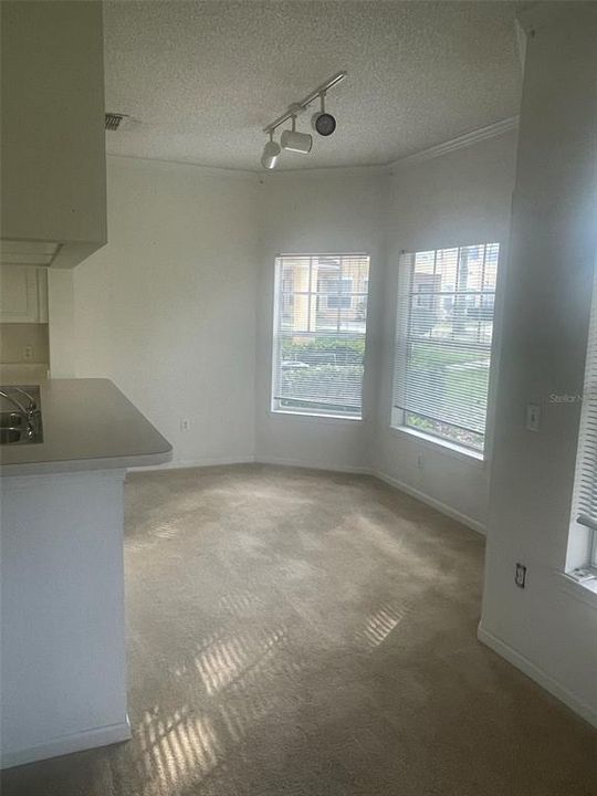 Recently Rented: $1,400 (2 beds, 2 baths, 1077 Square Feet)