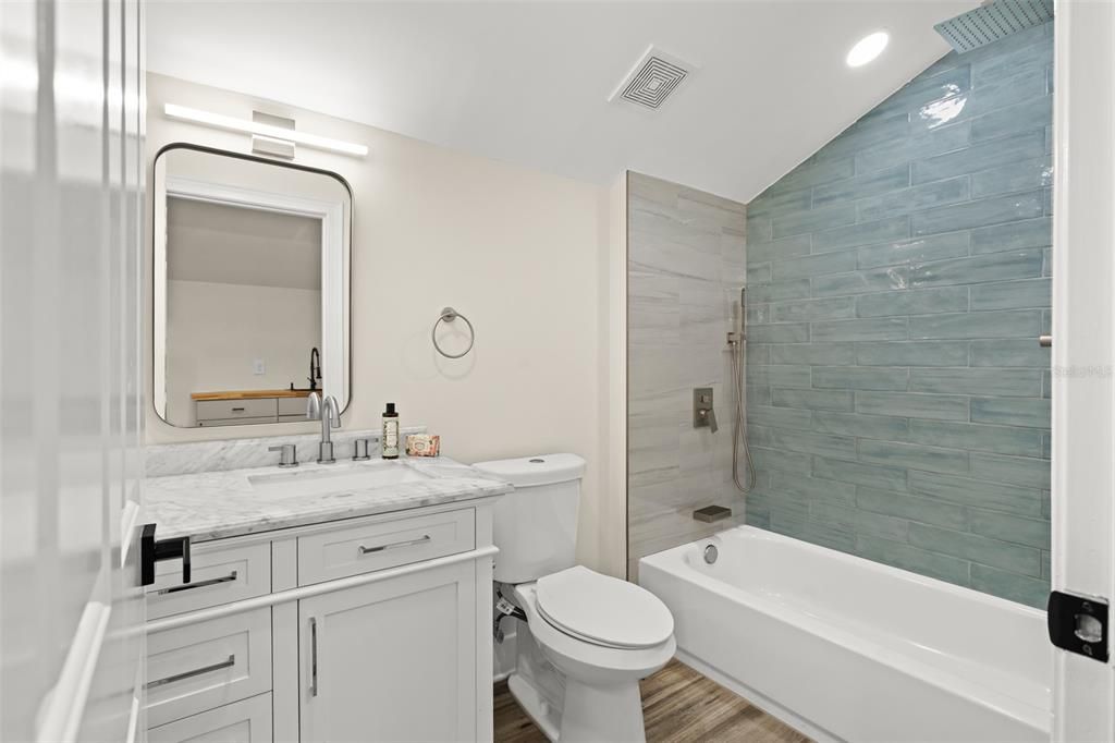 Недавно арендовано: $10,600 (5 спален, 5 ванн, 4028 Квадратных фут)