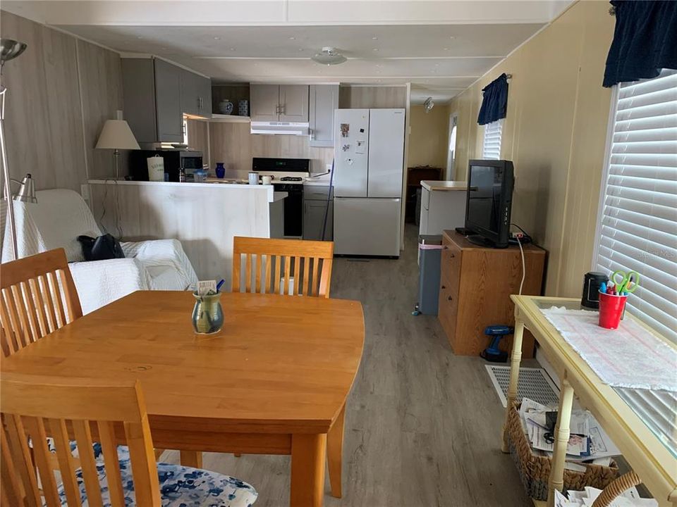 Vendido Recientemente: $109,500 (2 camas, 1 baños, 870 Pies cuadrados)