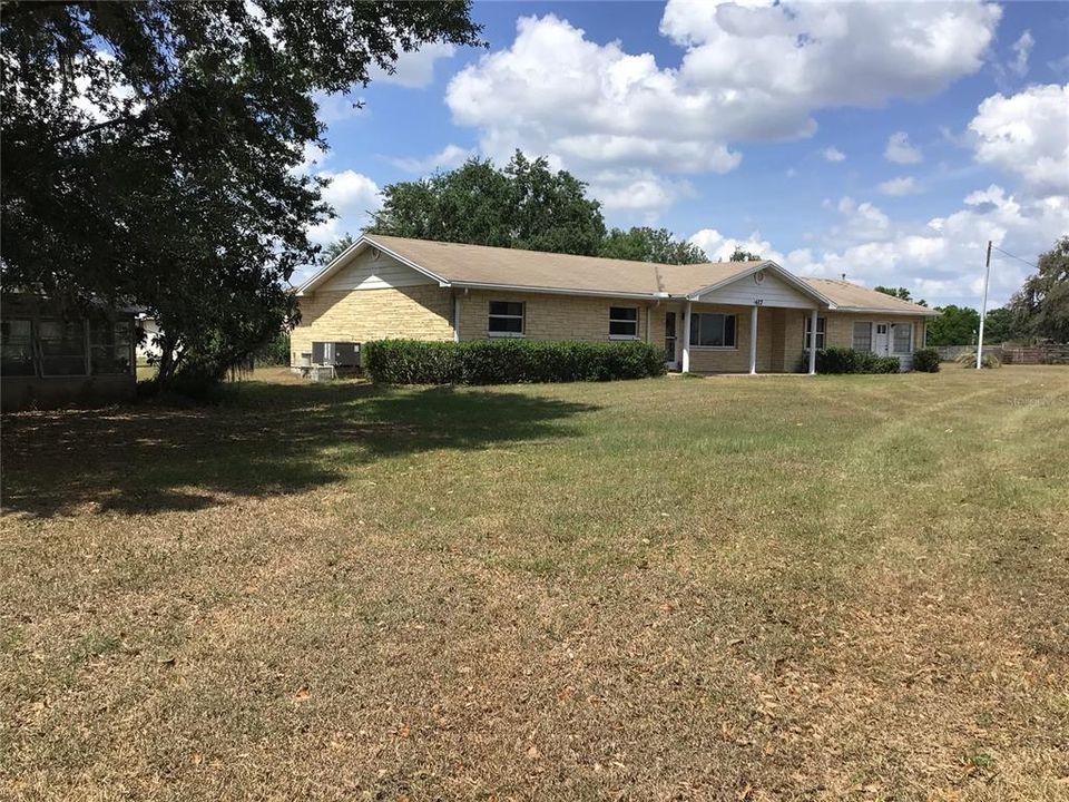 Recently Sold: $300,000 (3 beds, 2 baths, 2312 Square Feet)