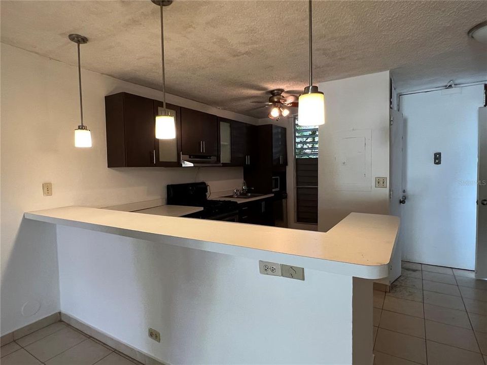 Recently Sold: $225,000 (2 beds, 1 baths, 1110 Square Feet)
