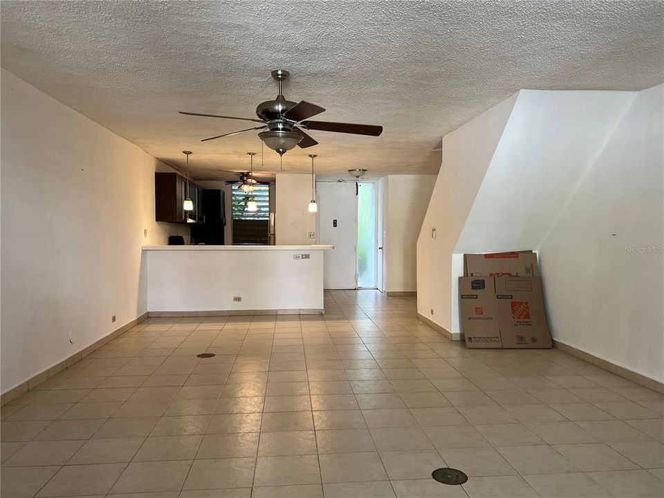 Recently Sold: $225,000 (2 beds, 1 baths, 1110 Square Feet)